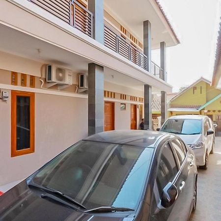 Wisma Andali Syariah Near Rsud Cideres マジャレンカ エクステリア 写真