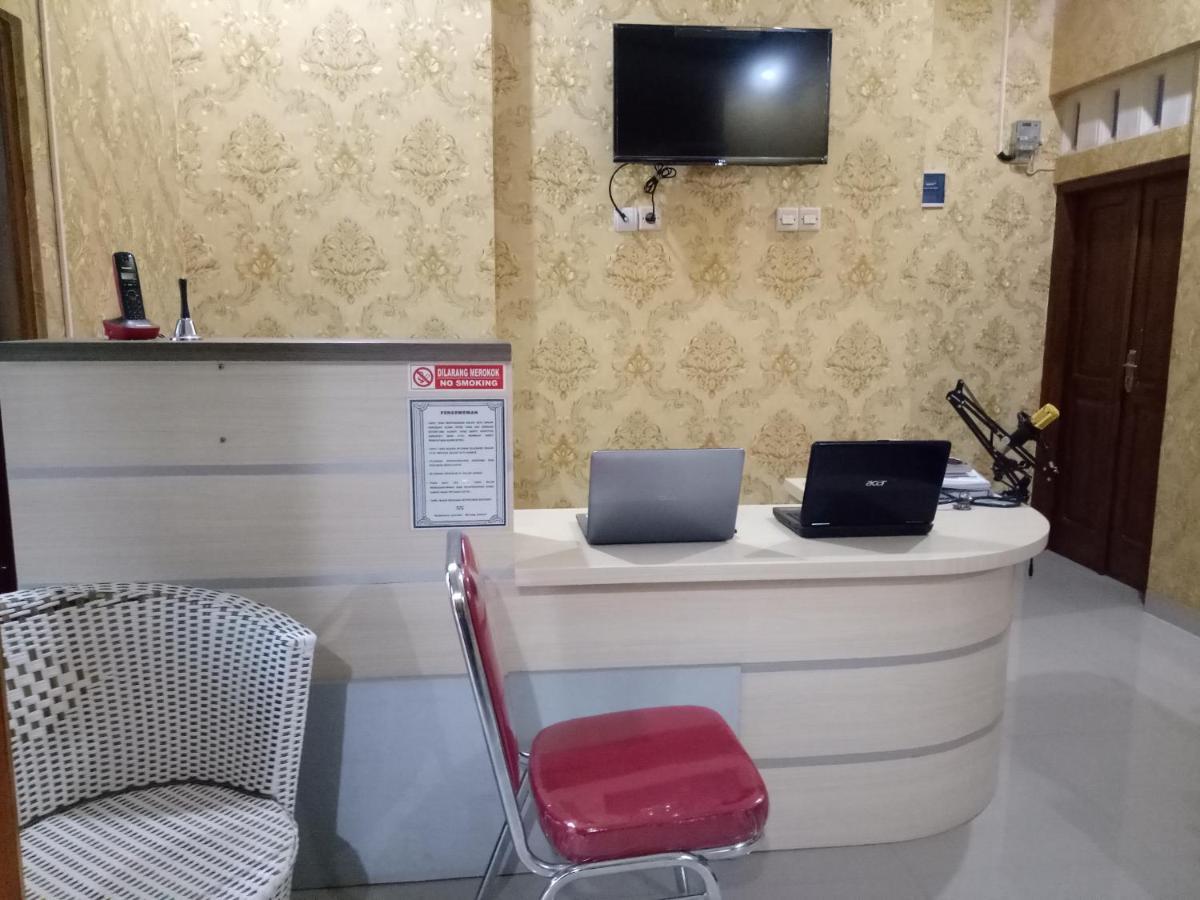 Wisma Andali Syariah Near Rsud Cideres マジャレンカ エクステリア 写真