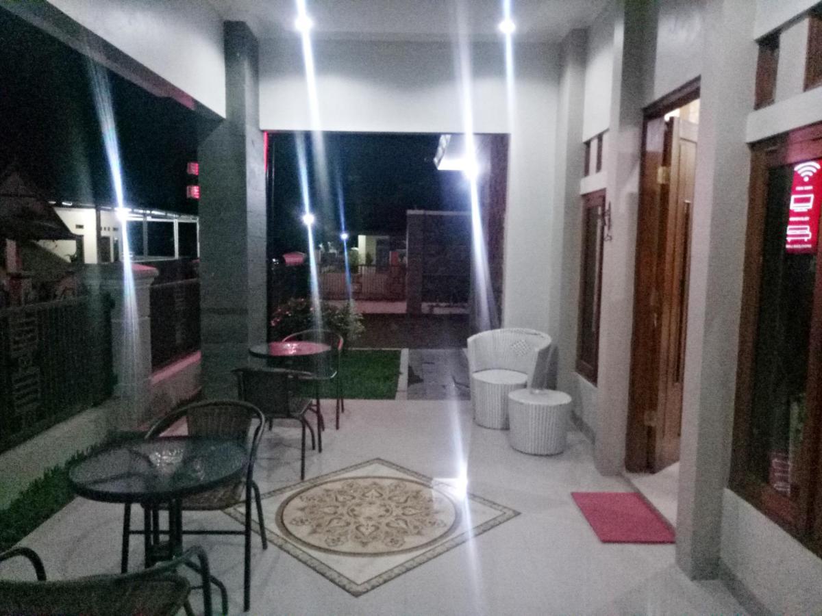Wisma Andali Syariah Near Rsud Cideres マジャレンカ エクステリア 写真