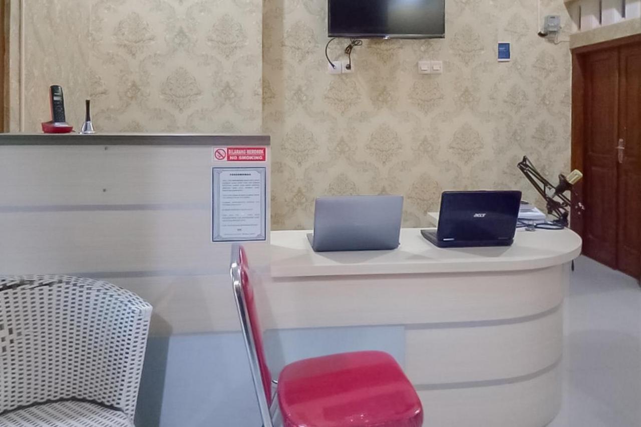 Wisma Andali Syariah Near Rsud Cideres マジャレンカ エクステリア 写真